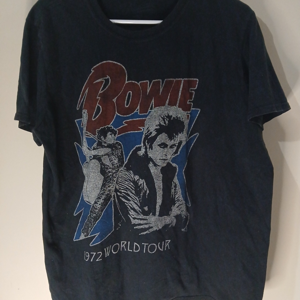 David Bowie 1972 World Tour  men size small Graphic Tee - Black Vintage